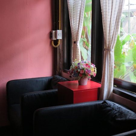 Non House Bangkok บ้านนอนโฮสเทล מראה חיצוני תמונה