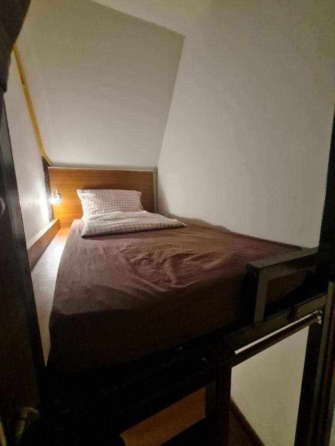 Non House Bangkok บ้านนอนโฮสเทล מראה חיצוני תמונה