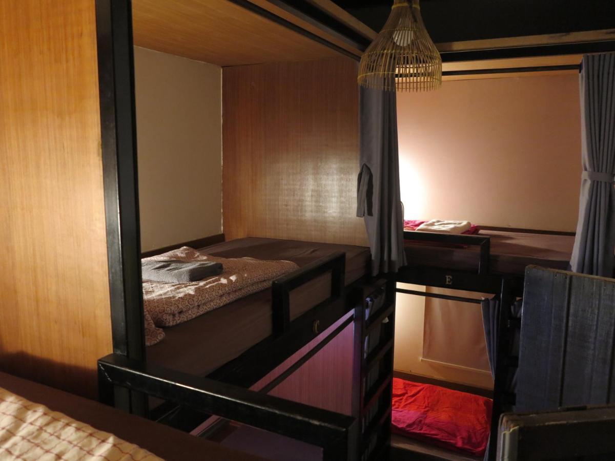 Non House Bangkok บ้านนอนโฮสเทล מראה חיצוני תמונה